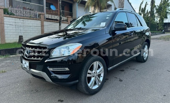 Buy Used Mercedes‒Benz ML–Class Black Car in Douala in Littoral Cameroon