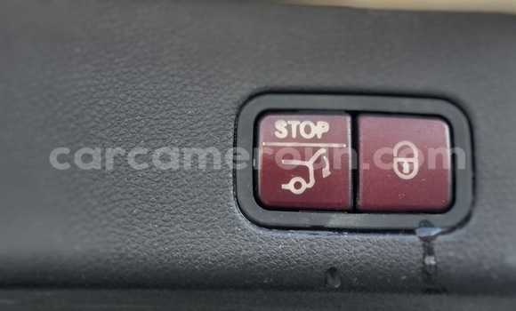 Sayi Na hannu Mercedes‒Benz ML–Class White Mota in Douala a Ƙasar Kamaru Sayi Na hannu Mercedes‒Benz ML–Class White Mota in Douala a Ƙasar Kamaru