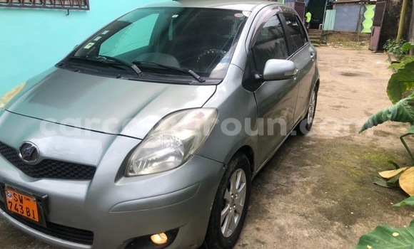 Acheter Occasion Voiture Toyota Vitz Gris à Douala, Littoral Cameroon Acheter Occasion Voiture Toyota Vitz Gris à Douala, Littoral Cameroon