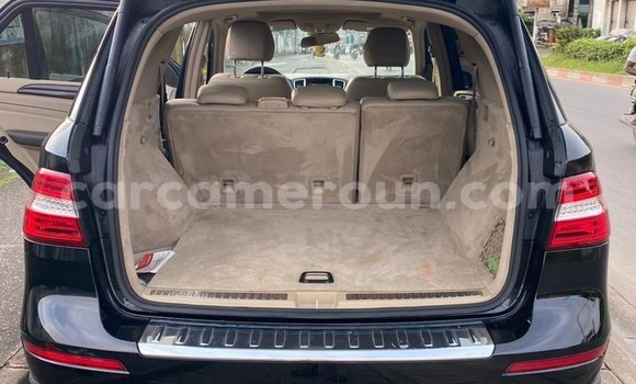 Buy Import Mercedes‒Benz M–Class White Car in Douala in Littoral Cameroon Buy Import Mercedes‒Benz M–Class White Car in Douala in Littoral Cameroon