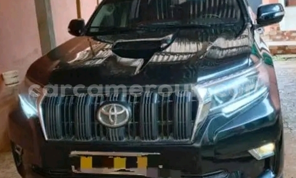 Sayi Na hannu Toyota Prado Green Mota in Douala a Ƙasar Kamaru Sayi Na hannu Toyota Prado Green Mota in Douala a Ƙasar Kamaru