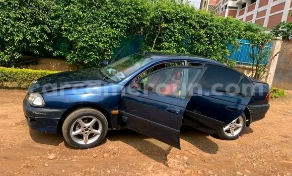 Sayi Na hannu Toyota Avensis Sauran Mota in Douala a Ƙasar Kamaru