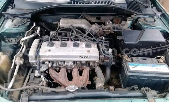 Sayi Na hannu Toyota Avensis Green Mota in Yaounde a Babban Kamaru Sayi Na hannu Toyota Avensis Green Mota in Yaounde a Babban Kamaru