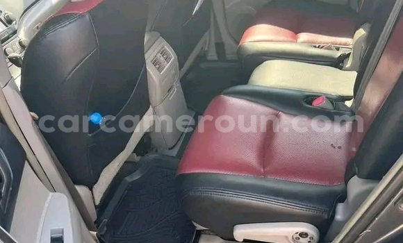 Sayi Na hannu Toyota Highlander Sauran Mota in Douala a Ƙasar Kamaru Sayi Na hannu Toyota Highlander Sauran Mota in Douala a Ƙasar Kamaru