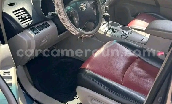 Sayi Na hannu Toyota Highlander Sauran Mota in Douala a Ƙasar Kamaru Sayi Na hannu Toyota Highlander Sauran Mota in Douala a Ƙasar Kamaru