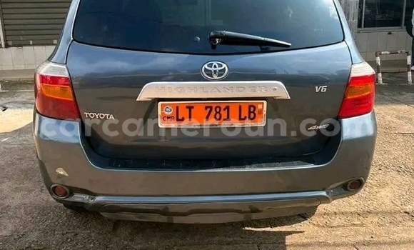 Sayi Na hannu Toyota Highlander Sauran Mota in Douala a Ƙasar Kamaru Sayi Na hannu Toyota Highlander Sauran Mota in Douala a Ƙasar Kamaru