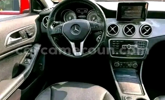 Sayi Na hannu Mercedes‒Benz M-klasse Red Mota in Douala a Ƙasar Kamaru Sayi Na hannu Mercedes‒Benz M-klasse Red Mota in Douala a Ƙasar Kamaru