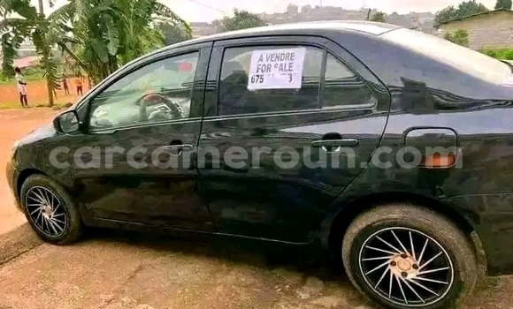 Sayi Na hannu Toyota Yaris Black Mota in Douala a Ƙasar Kamaru Sayi Na hannu Toyota Yaris Black Mota in Douala a Ƙasar Kamaru