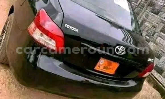 Sayi Na hannu Toyota Yaris Black Mota in Douala a Ƙasar Kamaru Sayi Na hannu Toyota Yaris Black Mota in Douala a Ƙasar Kamaru