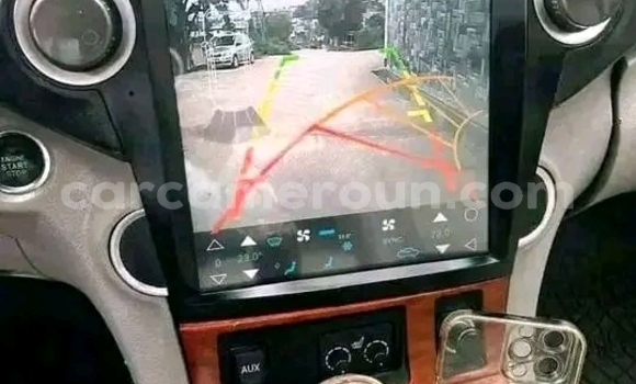 Sayi Na hannu Toyota Highlander Sauran Mota in Douala a Ƙasar Kamaru Sayi Na hannu Toyota Highlander Sauran Mota in Douala a Ƙasar Kamaru