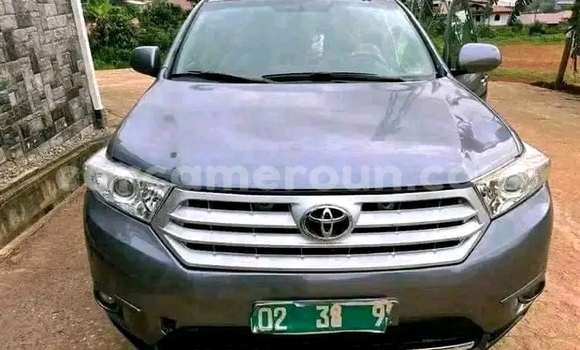 Sayi Na hannu Toyota Highlander Sauran Mota in Douala a Ƙasar Kamaru Sayi Na hannu Toyota Highlander Sauran Mota in Douala a Ƙasar Kamaru
