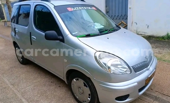 Sayi Na hannu Toyota Yaris Sauran Mota in Douala a Ƙasar Kamaru