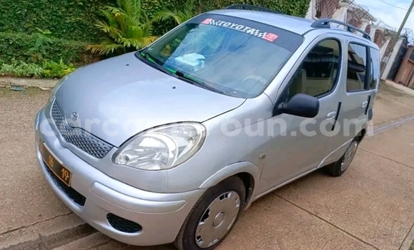 Sayi Na hannu Toyota Yaris Sauran Mota in Douala a Ƙasar Kamaru Sayi Na hannu Toyota Yaris Sauran Mota in Douala a Ƙasar Kamaru