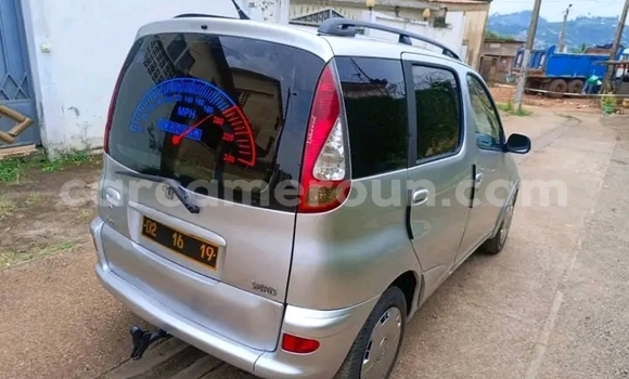 Sayi Na hannu Toyota Yaris Sauran Mota in Douala a Ƙasar Kamaru Sayi Na hannu Toyota Yaris Sauran Mota in Douala a Ƙasar Kamaru