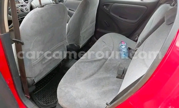 Sayi Na hannu Toyota Yaris Red Mota in Douala a Ƙasar Kamaru Sayi Na hannu Toyota Yaris Red Mota in Douala a Ƙasar Kamaru