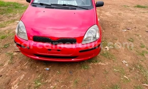 Sayi Na hannu Toyota Yaris Red Mota in Douala a Ƙasar Kamaru Sayi Na hannu Toyota Yaris Red Mota in Douala a Ƙasar Kamaru