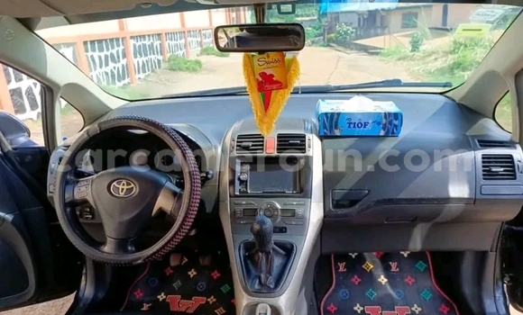 Sayi Na hannu Toyota Auris Black Mota in Douala a Ƙasar Kamaru Sayi Na hannu Toyota Auris Black Mota in Douala a Ƙasar Kamaru