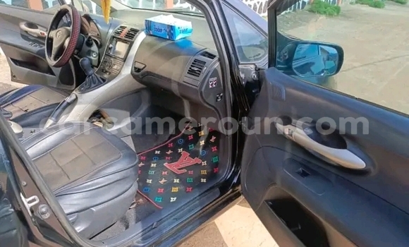 Sayi Na hannu Toyota Auris Black Mota in Douala a Ƙasar Kamaru Sayi Na hannu Toyota Auris Black Mota in Douala a Ƙasar Kamaru