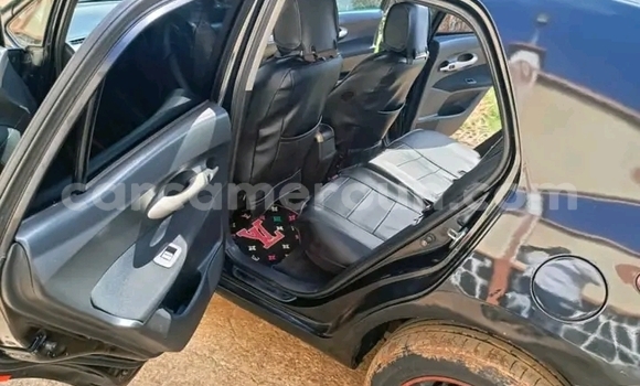 Sayi Na hannu Toyota Auris Black Mota in Douala a Ƙasar Kamaru Sayi Na hannu Toyota Auris Black Mota in Douala a Ƙasar Kamaru