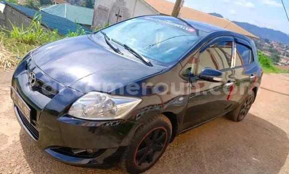 Sayi Na hannu Toyota Auris Black Mota in Douala a Ƙasar Kamaru Sayi Na hannu Toyota Auris Black Mota in Douala a Ƙasar Kamaru