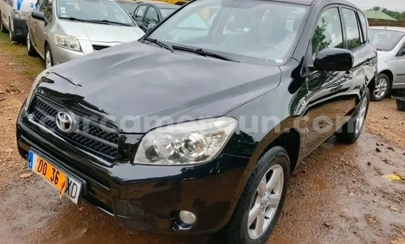 Sayi Na hannu Toyota RAV4 Black Mota in Douala a Ƙasar Kamaru Sayi Na hannu Toyota RAV4 Black Mota in Douala a Ƙasar Kamaru