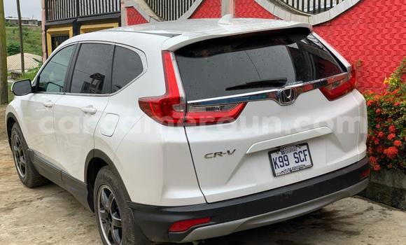 Sayi Sabo Honda CR–V White Mota in Douala a Ƙasar Kamaru Sayi Sabo Honda CR–V White Mota in Douala a Ƙasar Kamaru