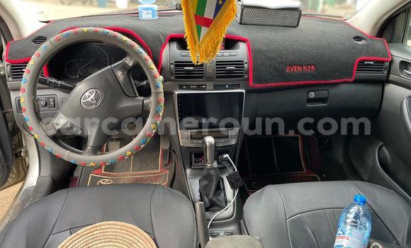 Sayi Na hannu Toyota Avensis Azurfa Mota in Douala a Ƙasar Kamaru Sayi Na hannu Toyota Avensis Azurfa Mota in Douala a Ƙasar Kamaru