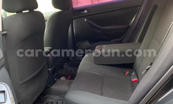 Sayi Na hannu Toyota Avensis Black Mota in Douala a Ƙasar Kamaru Sayi Na hannu Toyota Avensis Black Mota in Douala a Ƙasar Kamaru