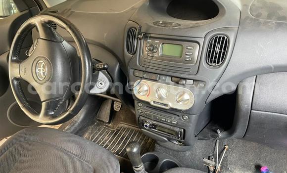Sayi Na hannu Toyota Yaris Verso Brown Mota in Douala a Ƙasar Kamaru Sayi Na hannu Toyota Yaris Verso Brown Mota in Douala a Ƙasar Kamaru
