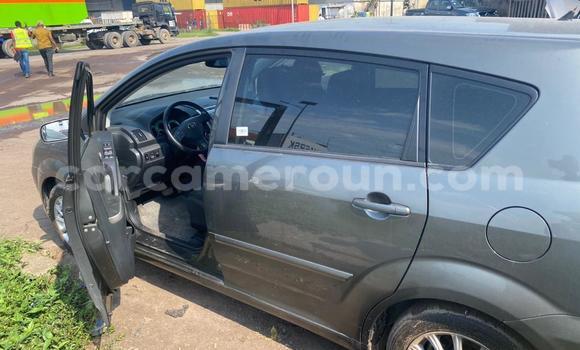 Acheter Occasion Voiture Toyota Corolla Verso Noir à Douala, Littoral Cameroon Acheter Occasion Voiture Toyota Corolla Verso Noir à Douala, Littoral Cameroon