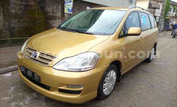 Buy Used Toyota Avensis Verso Beige Car in Douala in Littoral Cameroon Buy Used Toyota Avensis Verso Beige Car in Douala in Littoral Cameroon