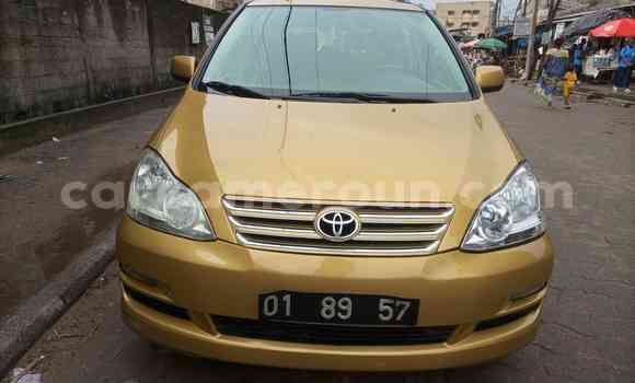 Buy Used Toyota Avensis Verso Beige Car in Douala in Littoral Cameroon Buy Used Toyota Avensis Verso Beige Car in Douala in Littoral Cameroon