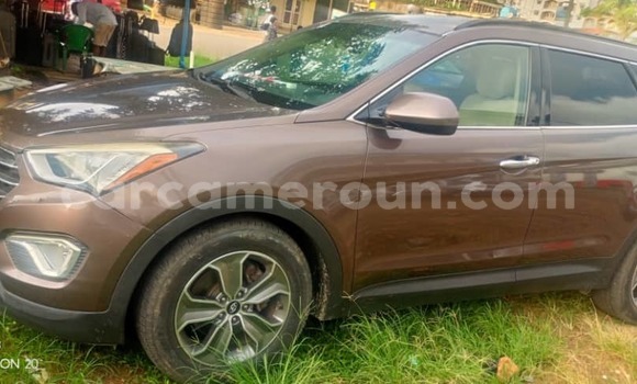Sayi Imported Hyundai Santa Fe Azurfa Mota in Douala a Ƙasar Kamaru Sayi Imported Hyundai Santa Fe Azurfa Mota in Douala a Ƙasar Kamaru