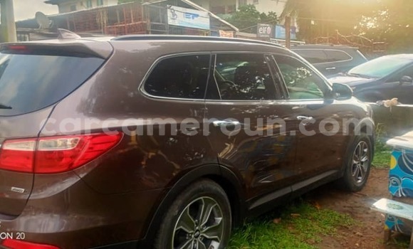 Sayi Imported Hyundai Santa Fe Azurfa Mota in Douala a Ƙasar Kamaru Sayi Imported Hyundai Santa Fe Azurfa Mota in Douala a Ƙasar Kamaru
