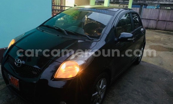 Acheter Occasion Voiture Toyota Vitz Noir à Douala, Littoral Cameroon