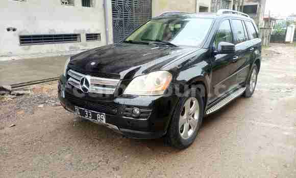 Sayi Na hannu Mercedes‒Benz GL-klasse Black Mota in Douala a Ƙasar Kamaru Sayi Na hannu Mercedes‒Benz GL-klasse Black Mota in Douala a Ƙasar Kamaru
