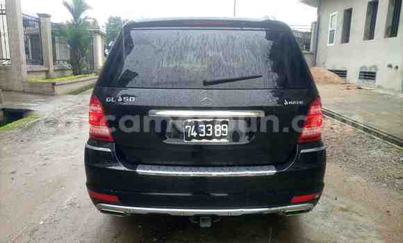 Sayi Na hannu Mercedes‒Benz GL-klasse Black Mota in Douala a Ƙasar Kamaru Sayi Na hannu Mercedes‒Benz GL-klasse Black Mota in Douala a Ƙasar Kamaru