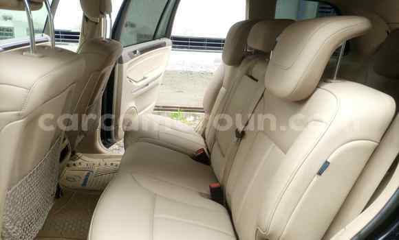 Sayi Na hannu Mercedes‒Benz GL-klasse Black Mota in Douala a Ƙasar Kamaru Sayi Na hannu Mercedes‒Benz GL-klasse Black Mota in Douala a Ƙasar Kamaru