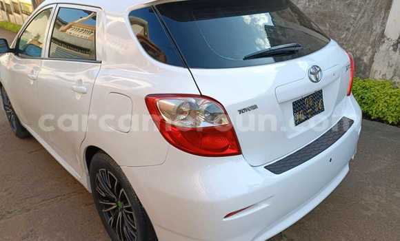 Buy Used Toyota Matrix White Car in Yaounde in Central Cameroon Buy Used Toyota Matrix White Car in Yaounde in Central Cameroon