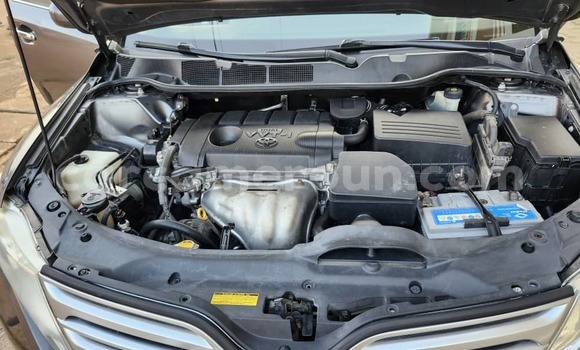 Sayi Na hannu Toyota Venza Azurfa Mota in Yaounde a Babban Kamaru Sayi Na hannu Toyota Venza Azurfa Mota in Yaounde a Babban Kamaru