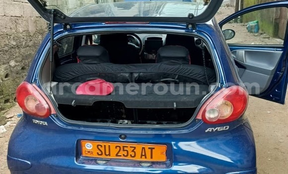 Sayi Na hannu Toyota Aygo Blue Mota in Douala a Ƙasar Kamaru Sayi Na hannu Toyota Aygo Blue Mota in Douala a Ƙasar Kamaru