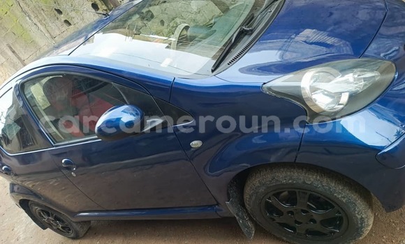 Sayi Na hannu Toyota Aygo Blue Mota in Douala a Ƙasar Kamaru Sayi Na hannu Toyota Aygo Blue Mota in Douala a Ƙasar Kamaru