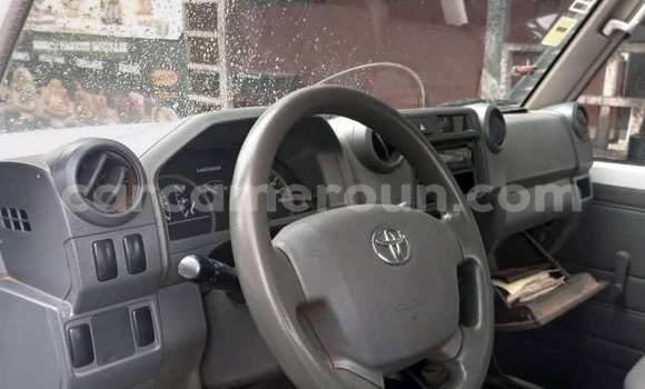 Acheter Neuf Voiture Toyota Land Cruiser Blanc à Douala, Littoral Cameroon Acheter Neuf Voiture Toyota Land Cruiser Blanc à Douala, Littoral Cameroon