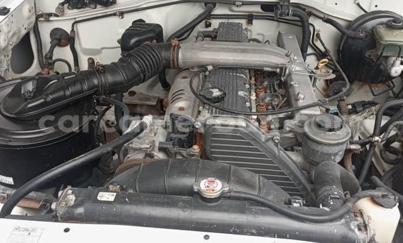 Acheter Neuf Voiture Toyota Land Cruiser Blanc à Douala, Littoral Cameroon Acheter Neuf Voiture Toyota Land Cruiser Blanc à Douala, Littoral Cameroon