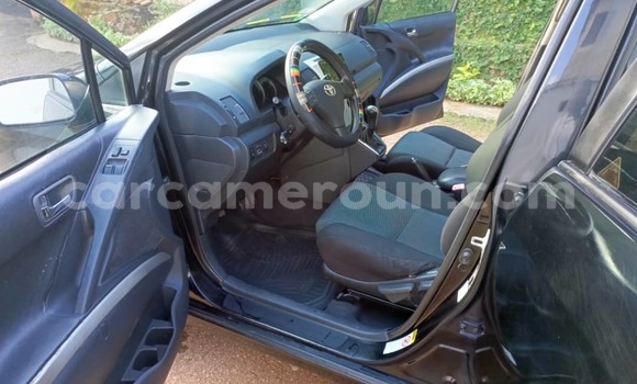 Sayi Na hannu Toyota RAV4 Blue Mota in Yaounde a Babban Kamaru Sayi Na hannu Toyota RAV4 Blue Mota in Yaounde a Babban Kamaru