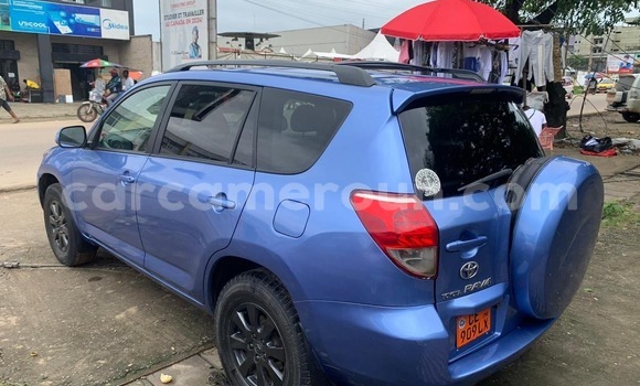 Acheter Occasion Voiture Toyota RAV4 Bleu à Douala, Littoral Cameroon Acheter Occasion Voiture Toyota RAV4 Bleu à Douala, Littoral Cameroon