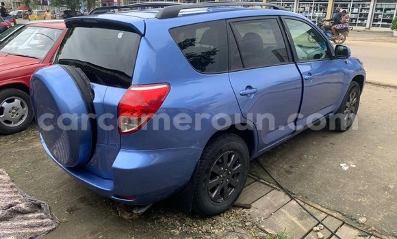 Acheter Occasion Voiture Toyota RAV4 Bleu à Douala, Littoral Cameroon Acheter Occasion Voiture Toyota RAV4 Bleu à Douala, Littoral Cameroon