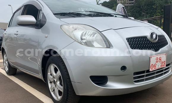 Sayi Na hannu Toyota Vitz Azurfa Mota in Yaounde a Babban Kamaru