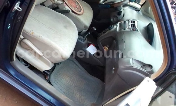 Sayi Na hannu Toyota Yaris Blue Mota in Yaounde a Babban Kamaru Sayi Na hannu Toyota Yaris Blue Mota in Yaounde a Babban Kamaru