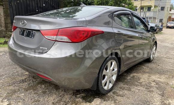 Sayi Imported Hyundai Elantra M Mota in Douala a Ƙasar Kamaru Sayi Imported Hyundai Elantra M Mota in Douala a Ƙasar Kamaru